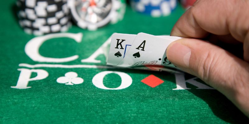 Tìm hiểu bản chất của bài poker