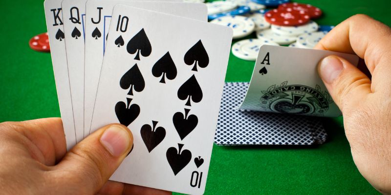 Tổng quan về debet và Game bài đổi thưởng